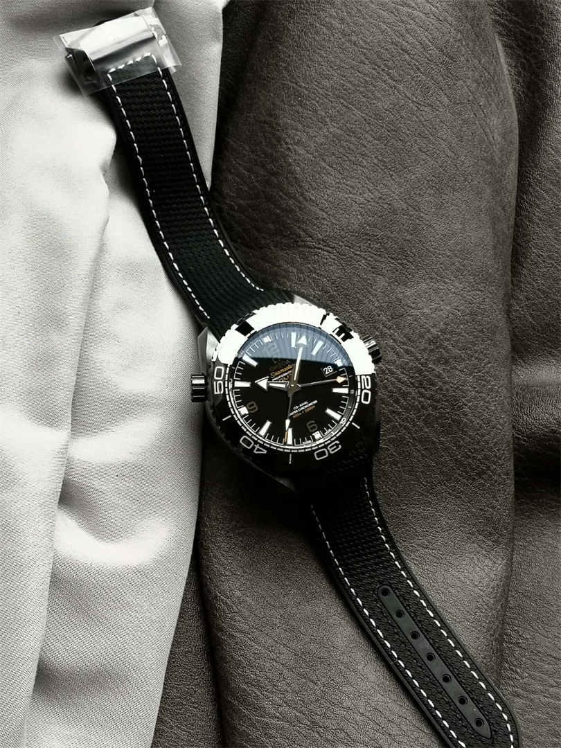 VSF Seamaster 600M Deep Black Replica – 45.5mm Ceramic Diver Watch