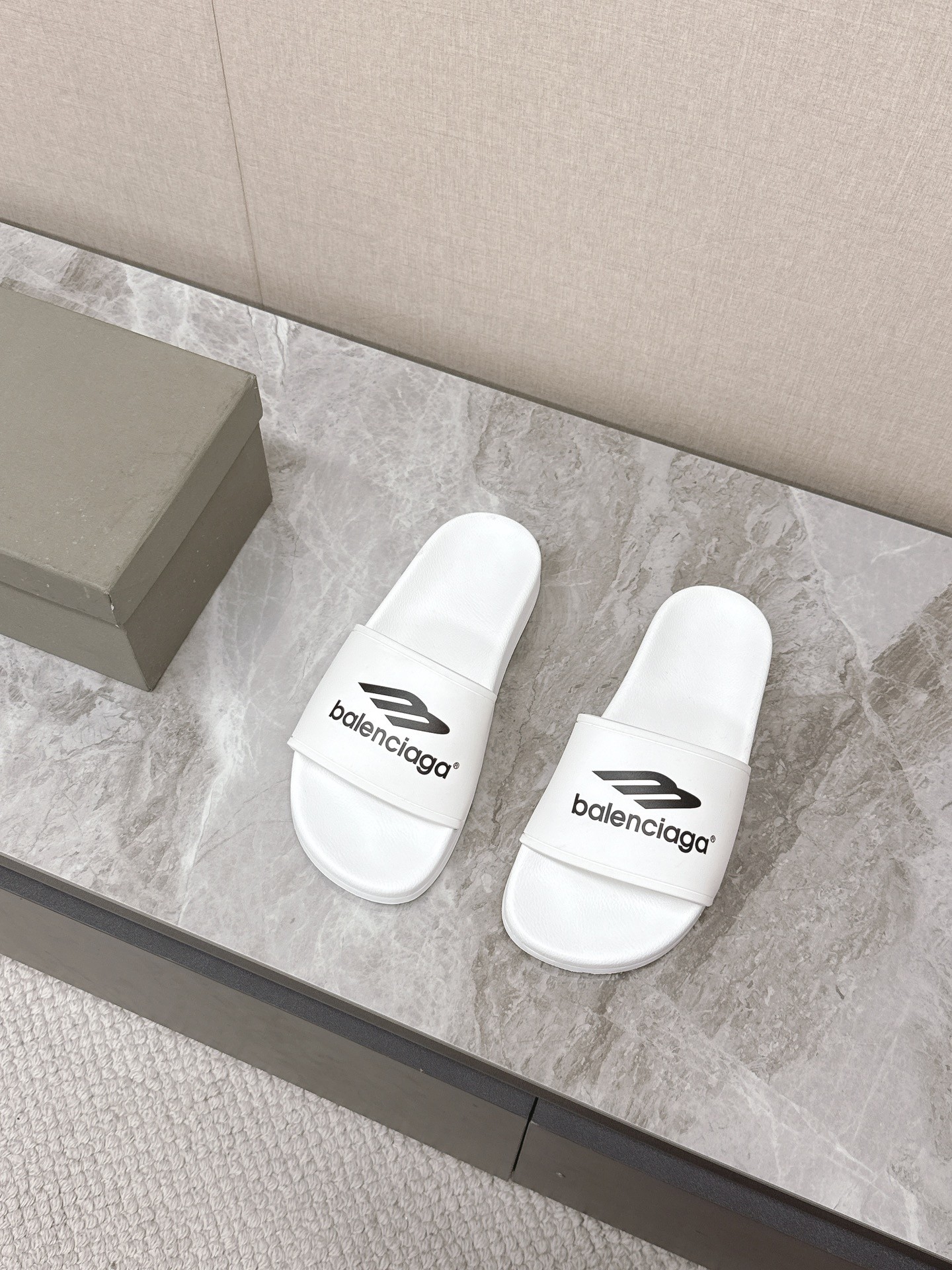 BLCG Slippers（Multiple colors）
