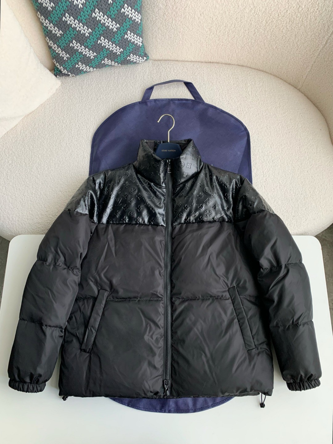 LV LOGO Down jacket