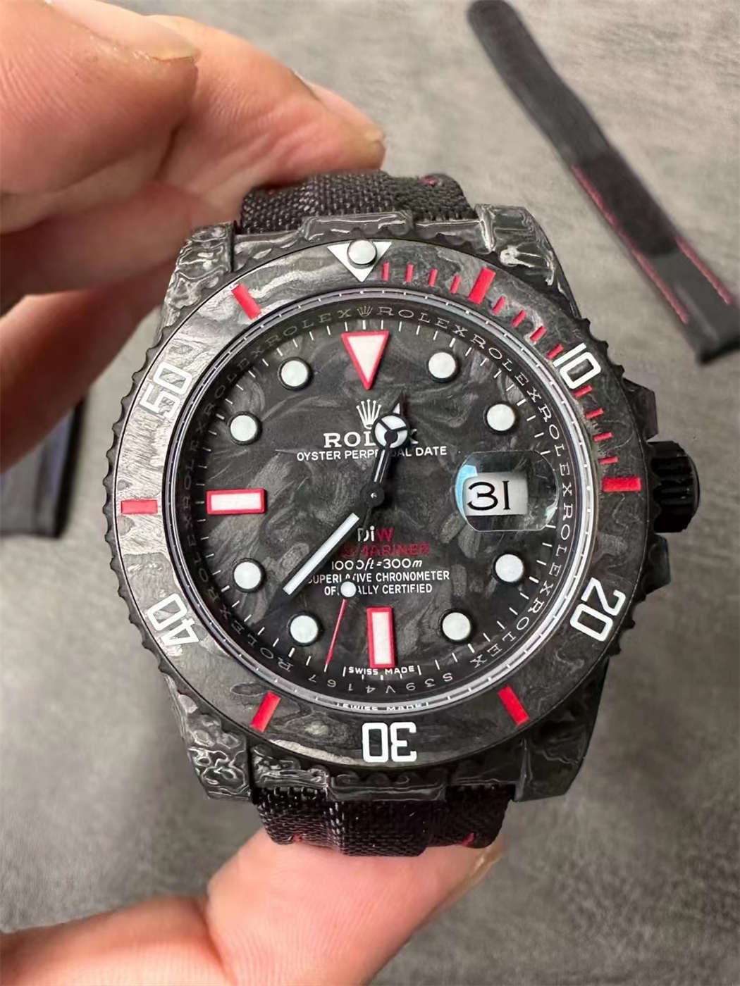 VSF DiW Carbon Submariner Red Edition – 40mm Forged Carbon (VS3135)