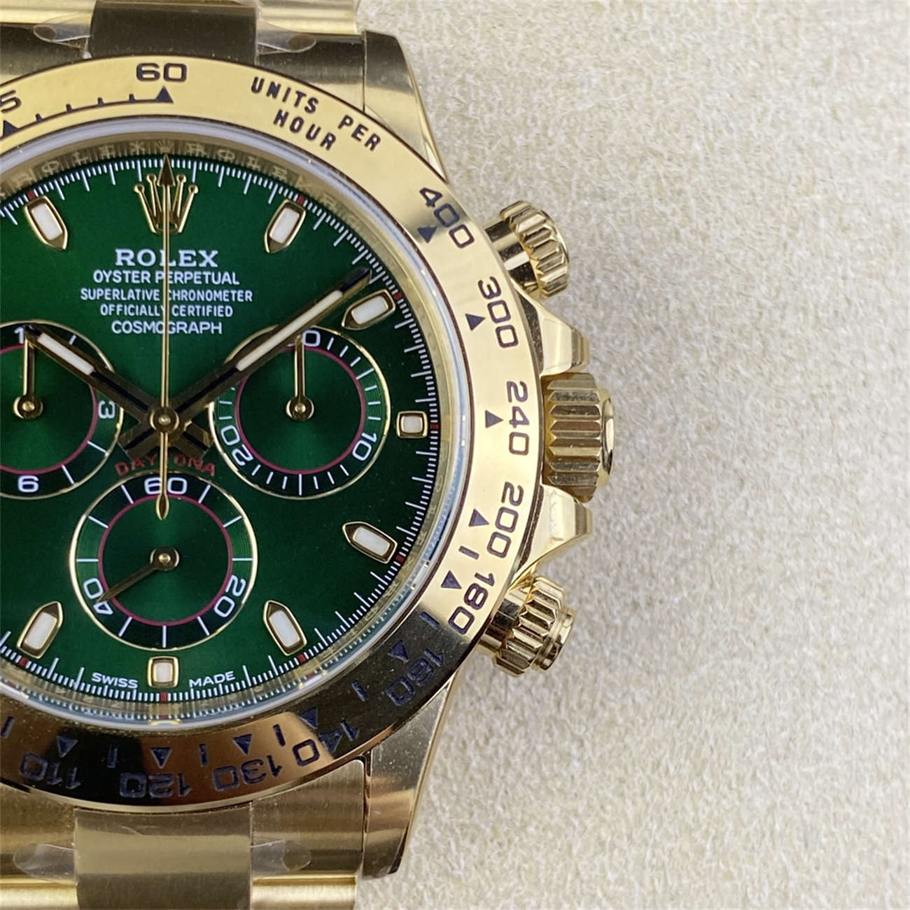 Rolex Daytona Green Dial Replica – Clean Factory Yellow Gold 4130 Edition