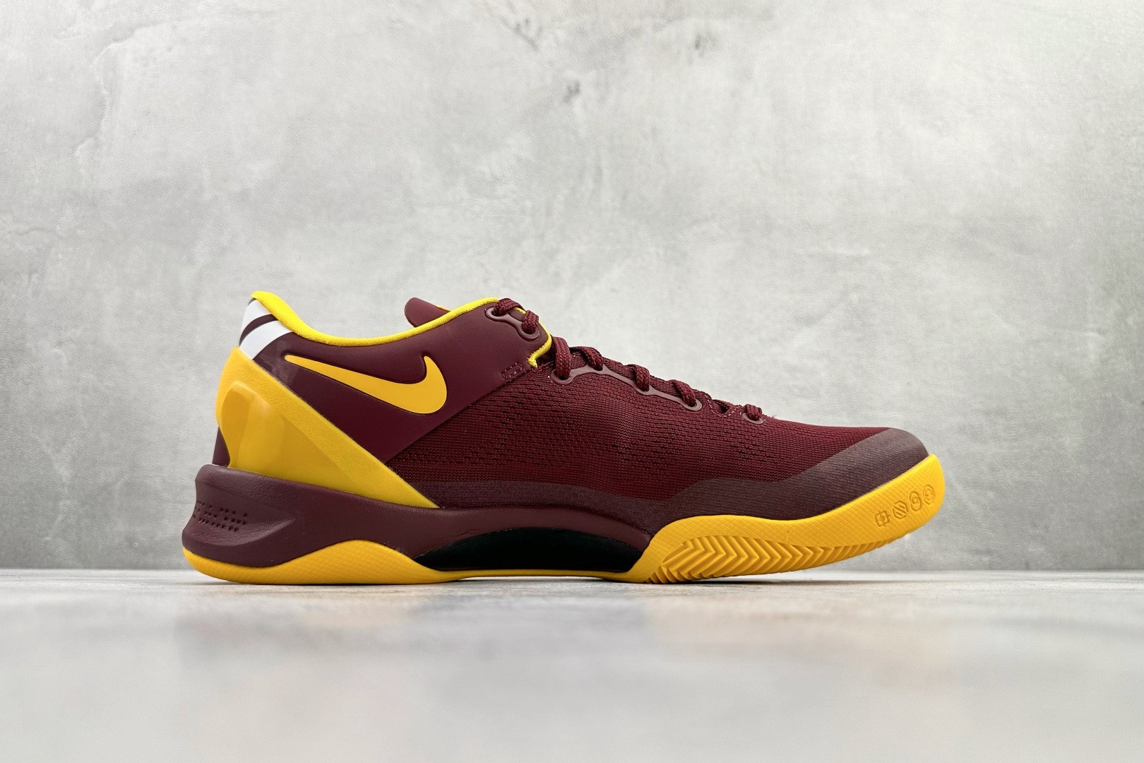 NK Kobe 8 protro 1647930