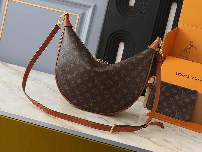 4Colors Leather Size:15.0″x10.2″x3.9″ Adjustable Strap Handbag With Square pocket BB-921562