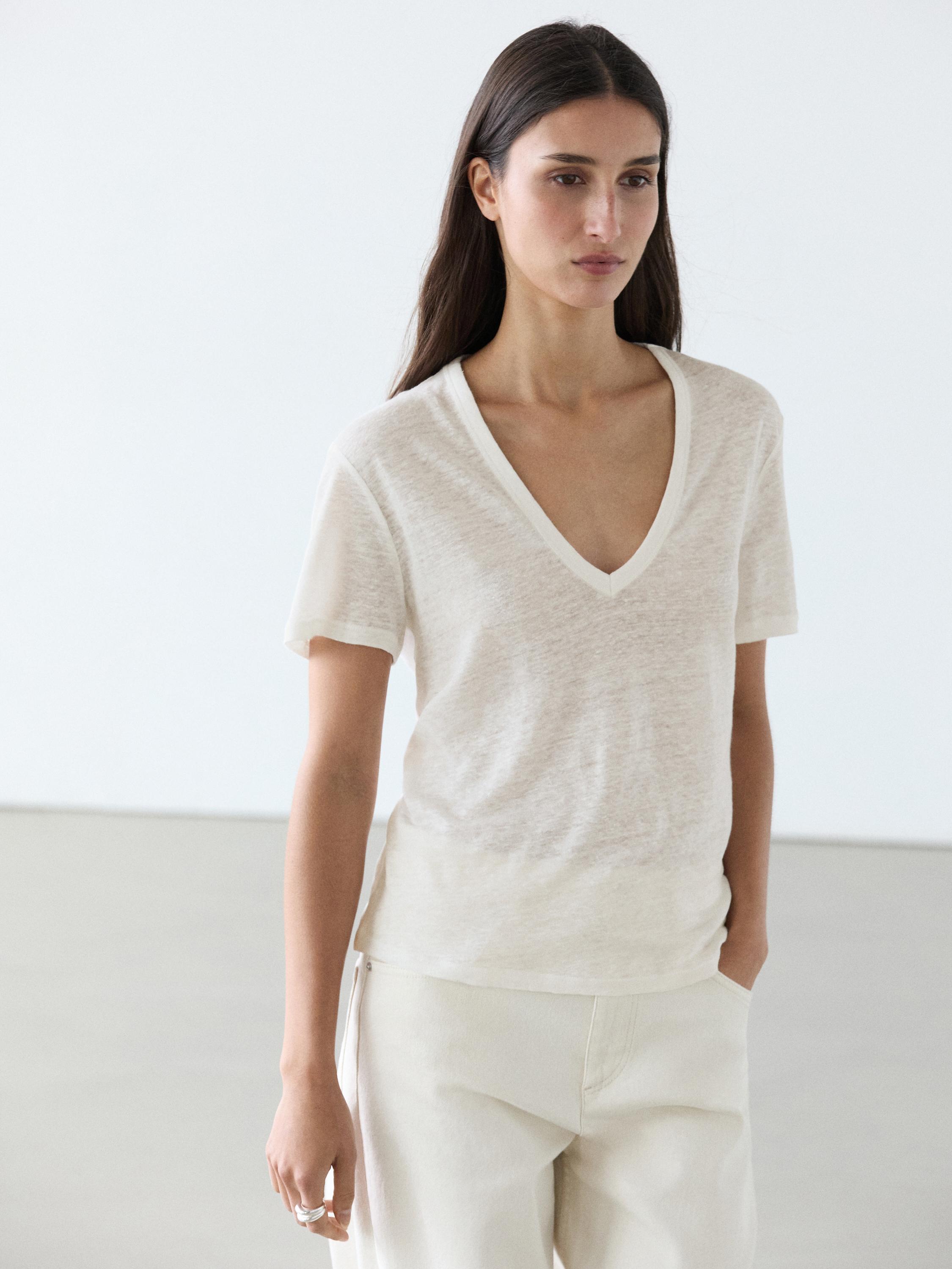 Camiseta cuello pico lino