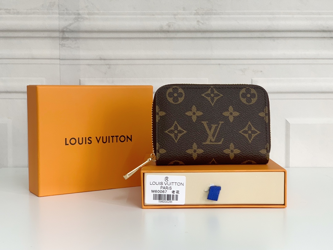 Q13：Louis Vuitton Zippy Coin Purse – Monogram Canvas