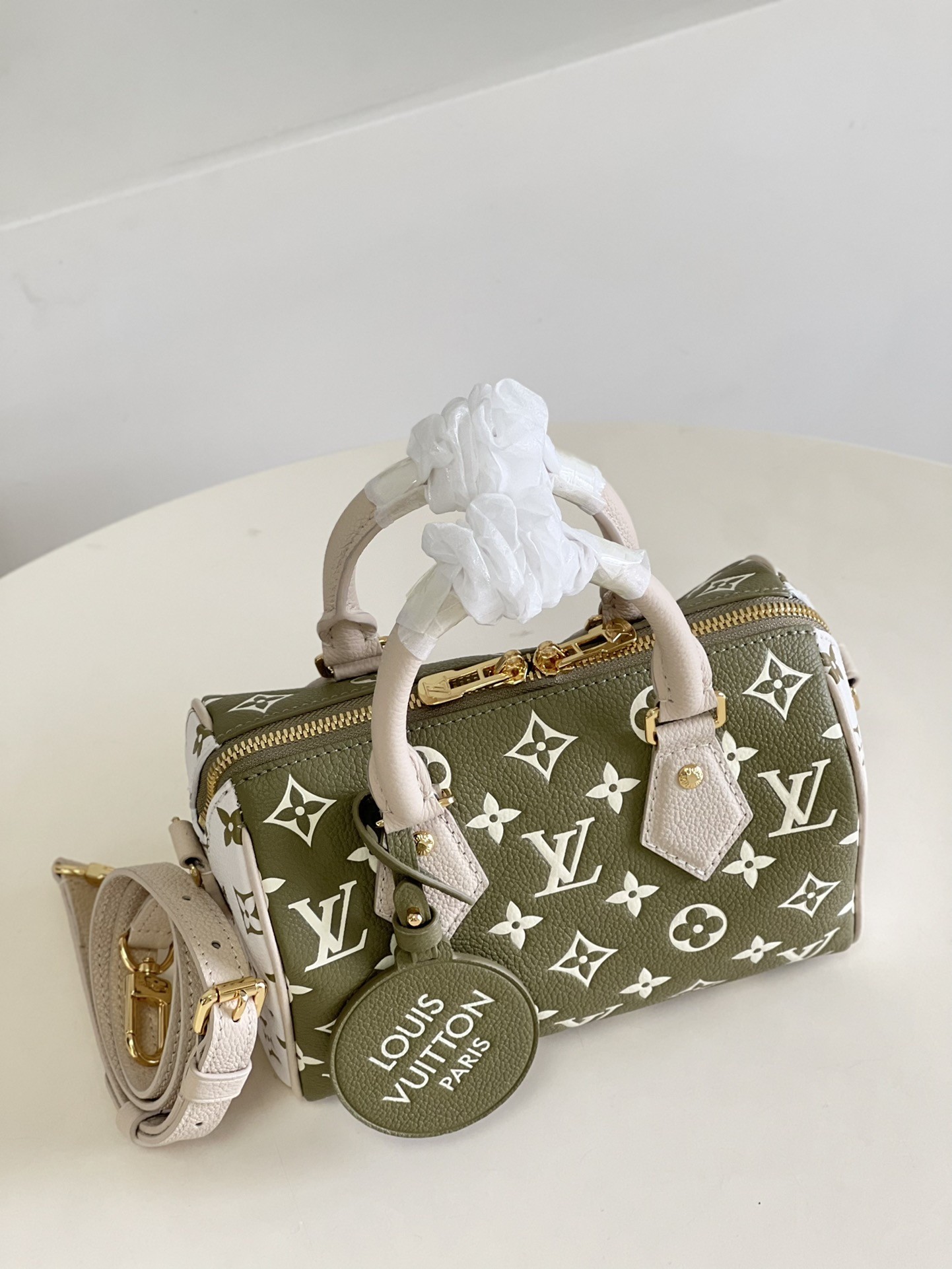 LV Speedy Bandoulière 20 M46118 Size：20.5x13.5x12cm