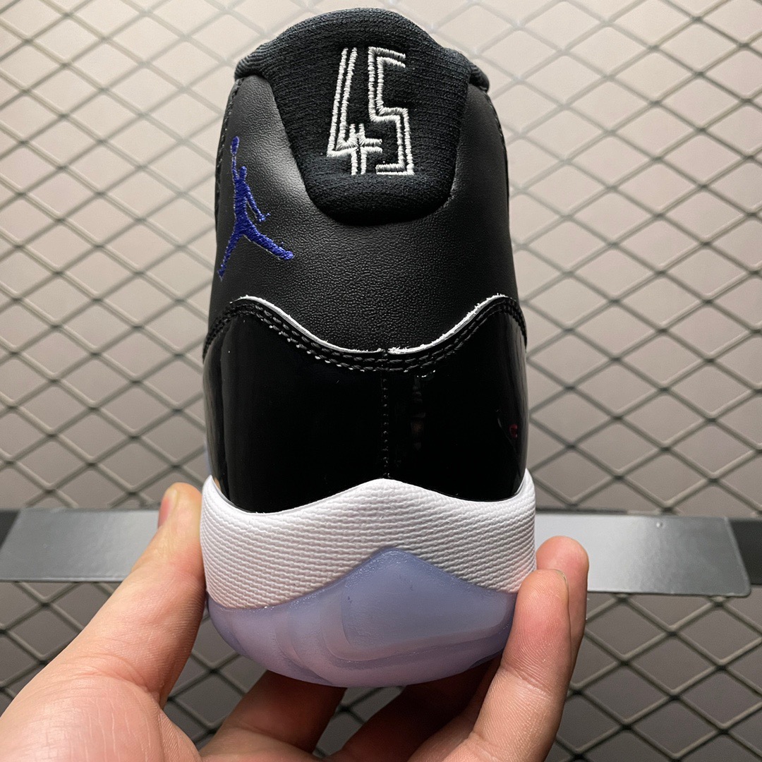 JRD 11 Retro Space Jam 378037-003