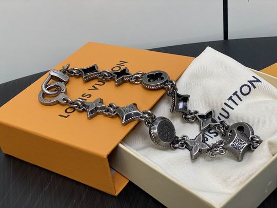 LV Necklace 02lyh1029