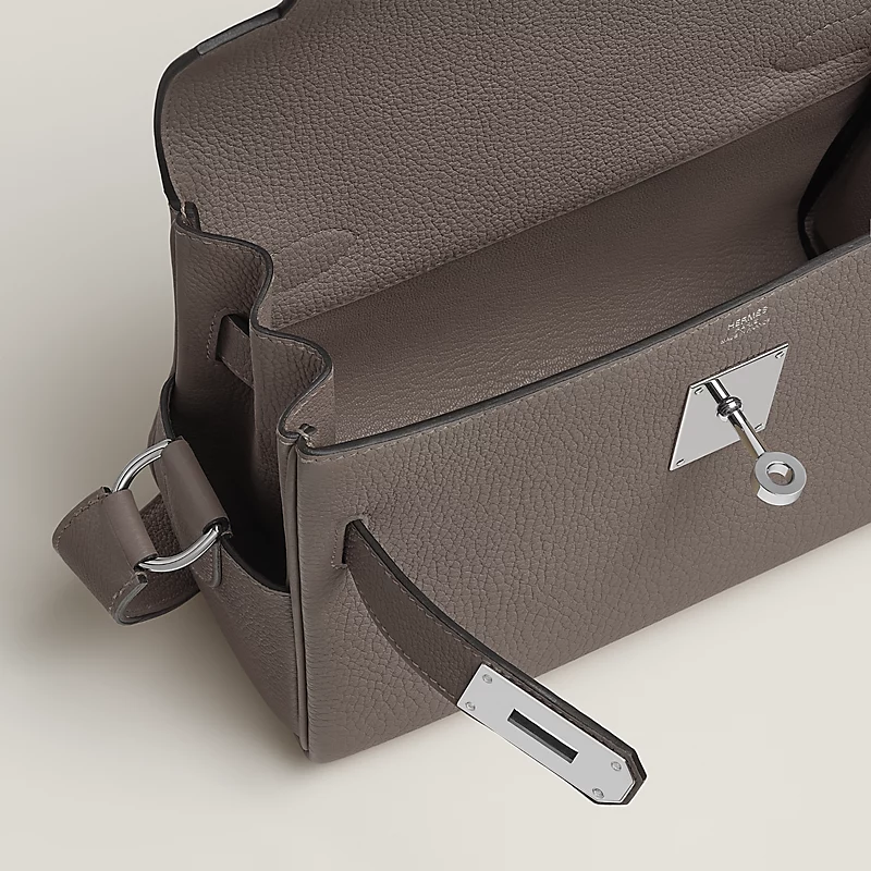 Hermès H085671CK8F Kelly Messenger bag L 10.6