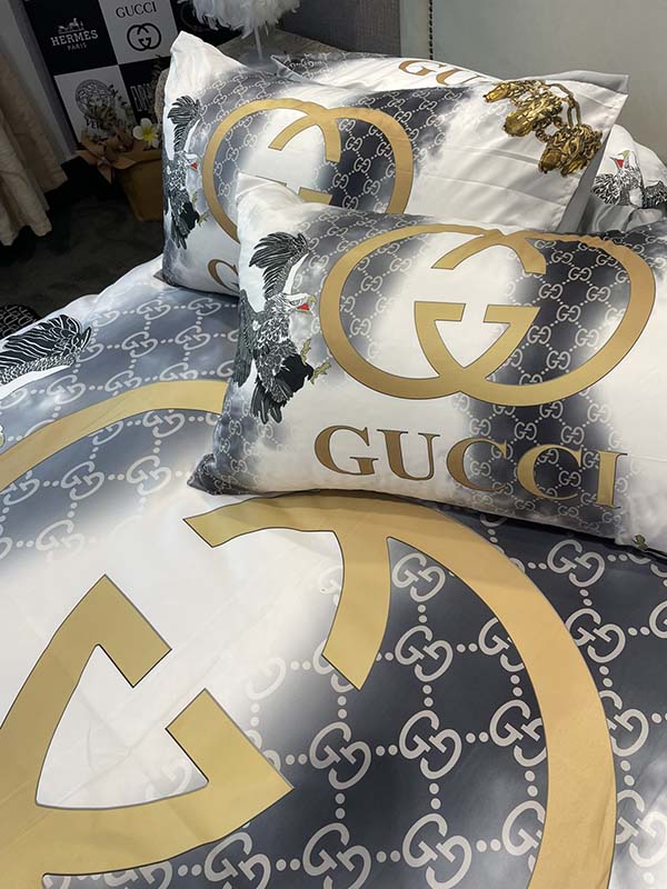 Fashion Washable Silk Digital Bedding Sets(1 Quilt,1 Sham,2 pillow cases)SJT-986074