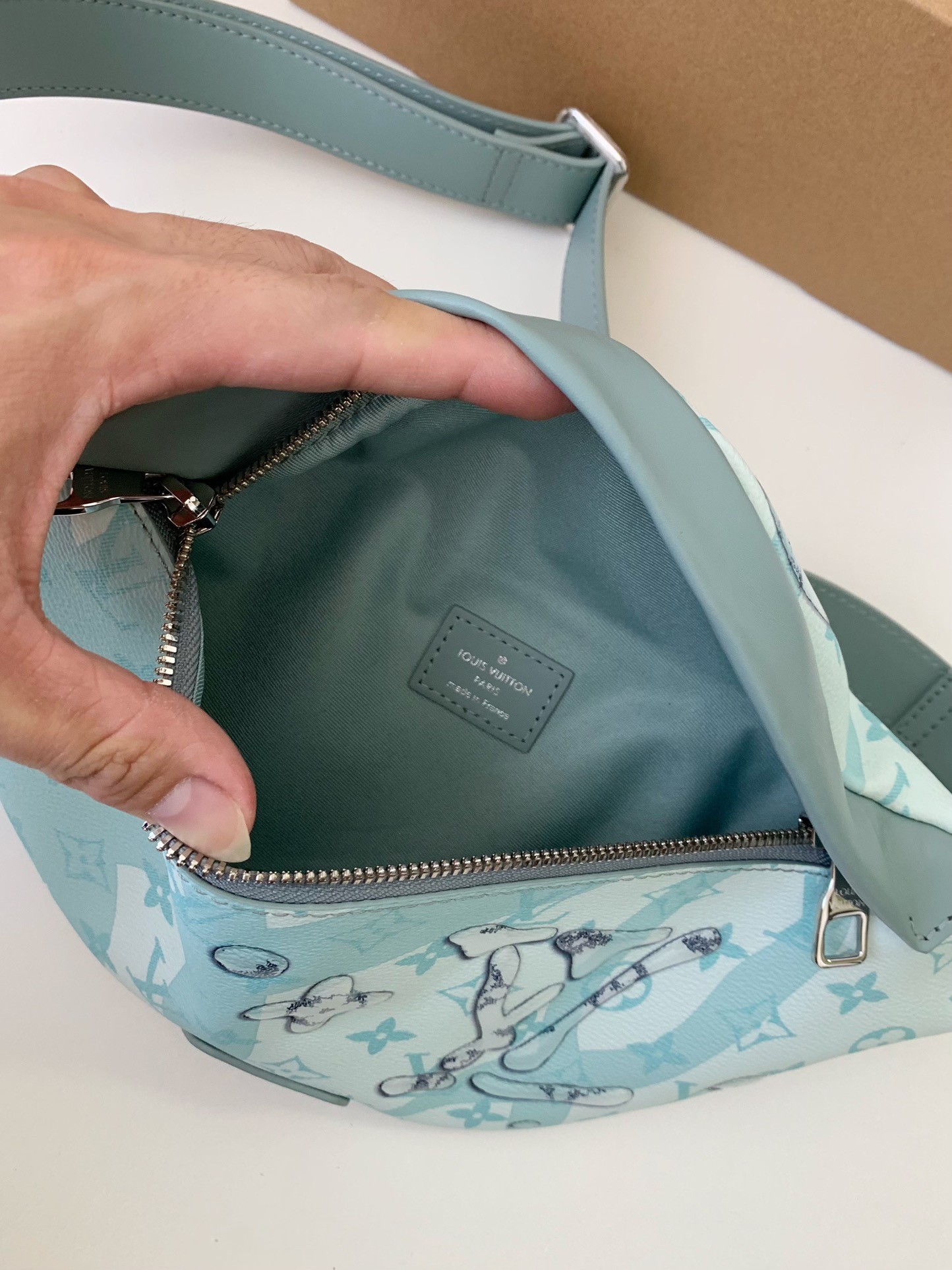 LV DISCOVERY 44*15*9cm