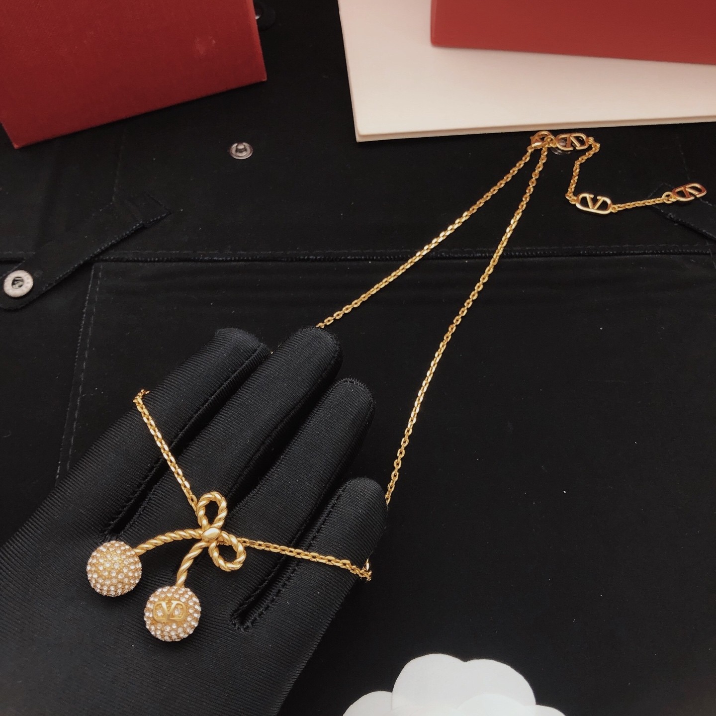 VLTN Necklace