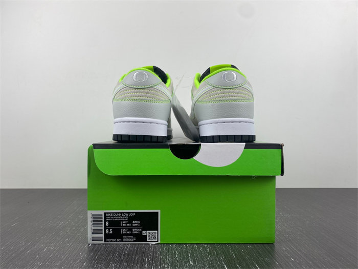 NK Dunk Low University of Oregon PE FQ7260-001