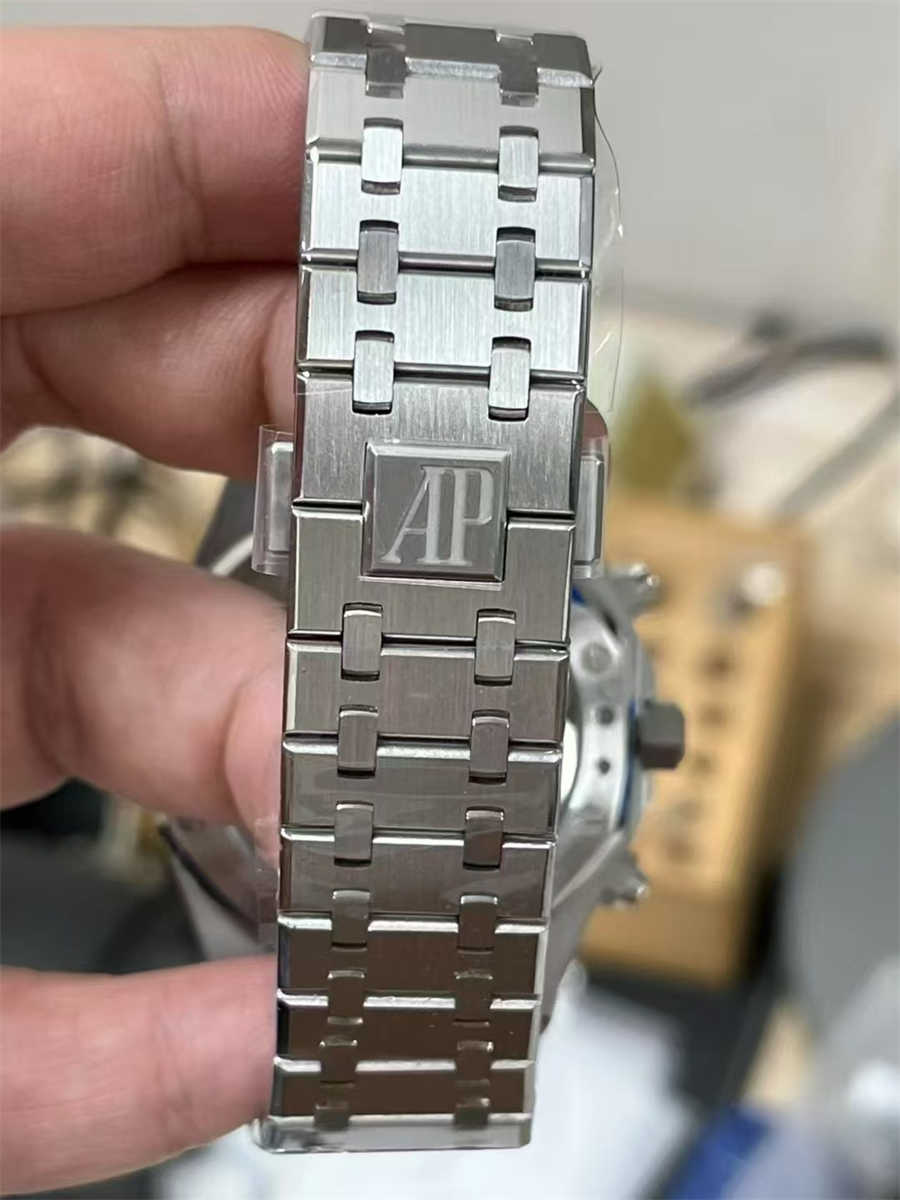 Audemars Piguet 26240BC Chronograph Replica – APS Royal Oak 41mm White Gold