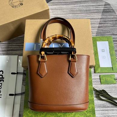 GUC Shoulder bag 22x20.5x11.5cm