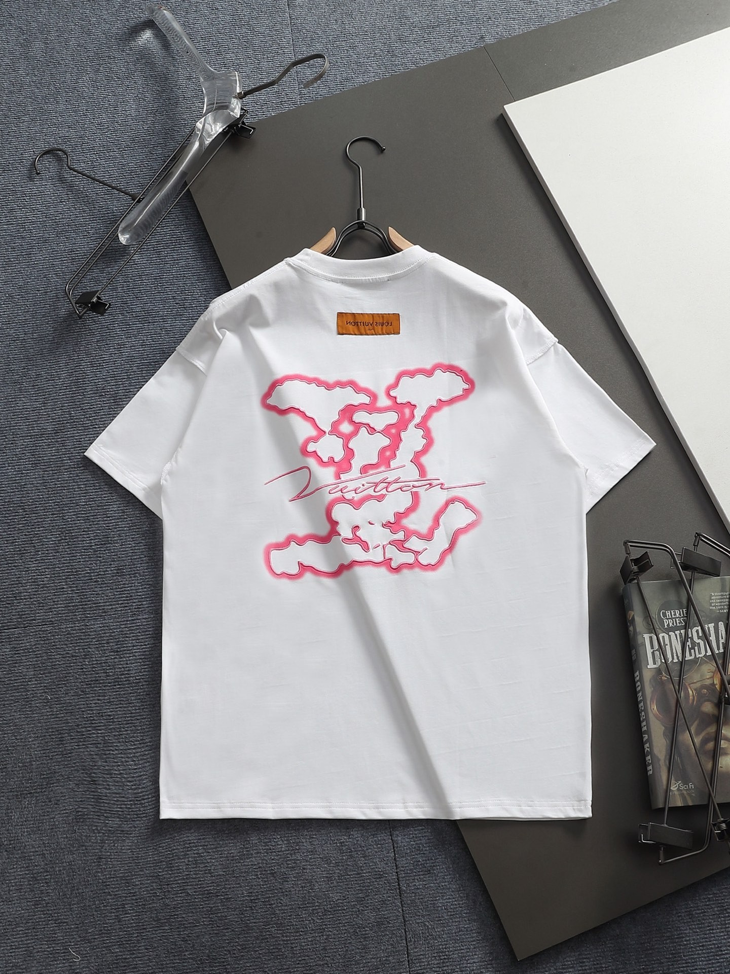 LV T-shirt