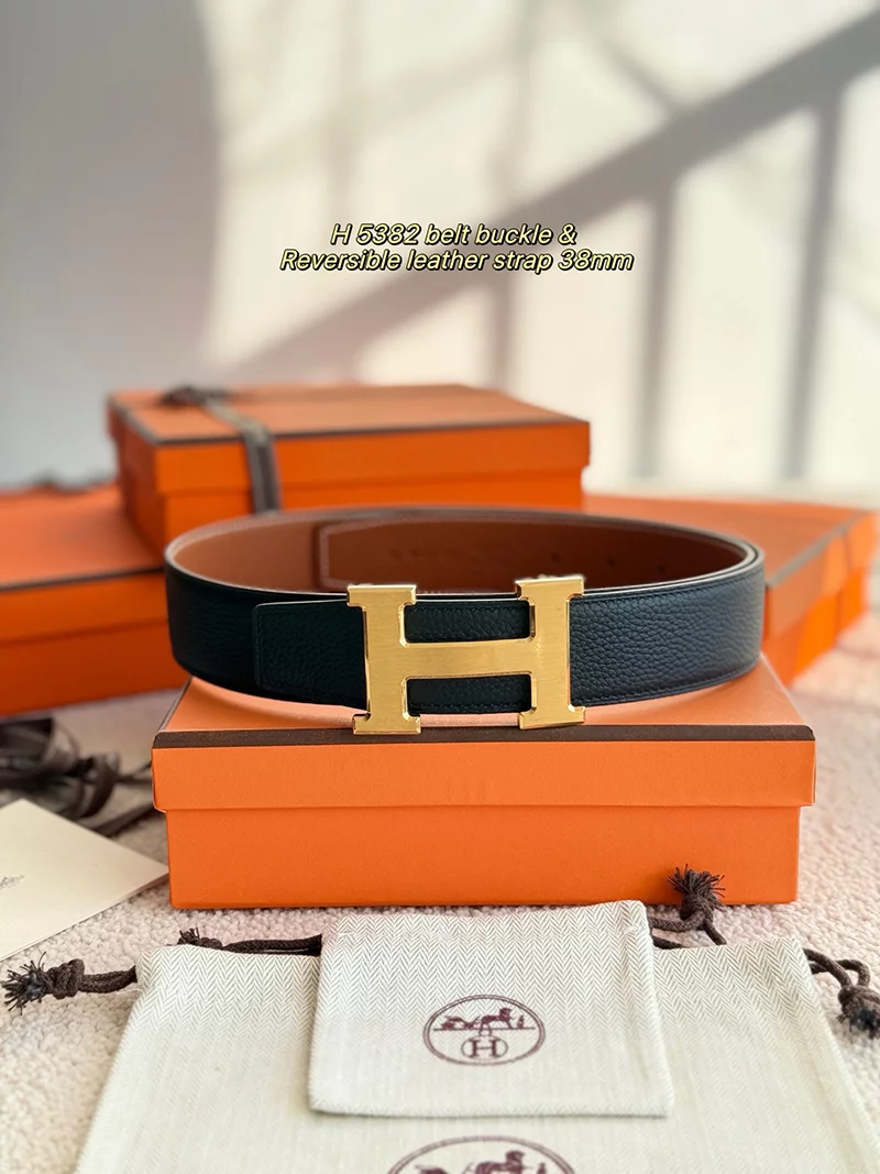 Wide1.5″ Genuine Leathe Reversible Man’s Belt PD-6900087