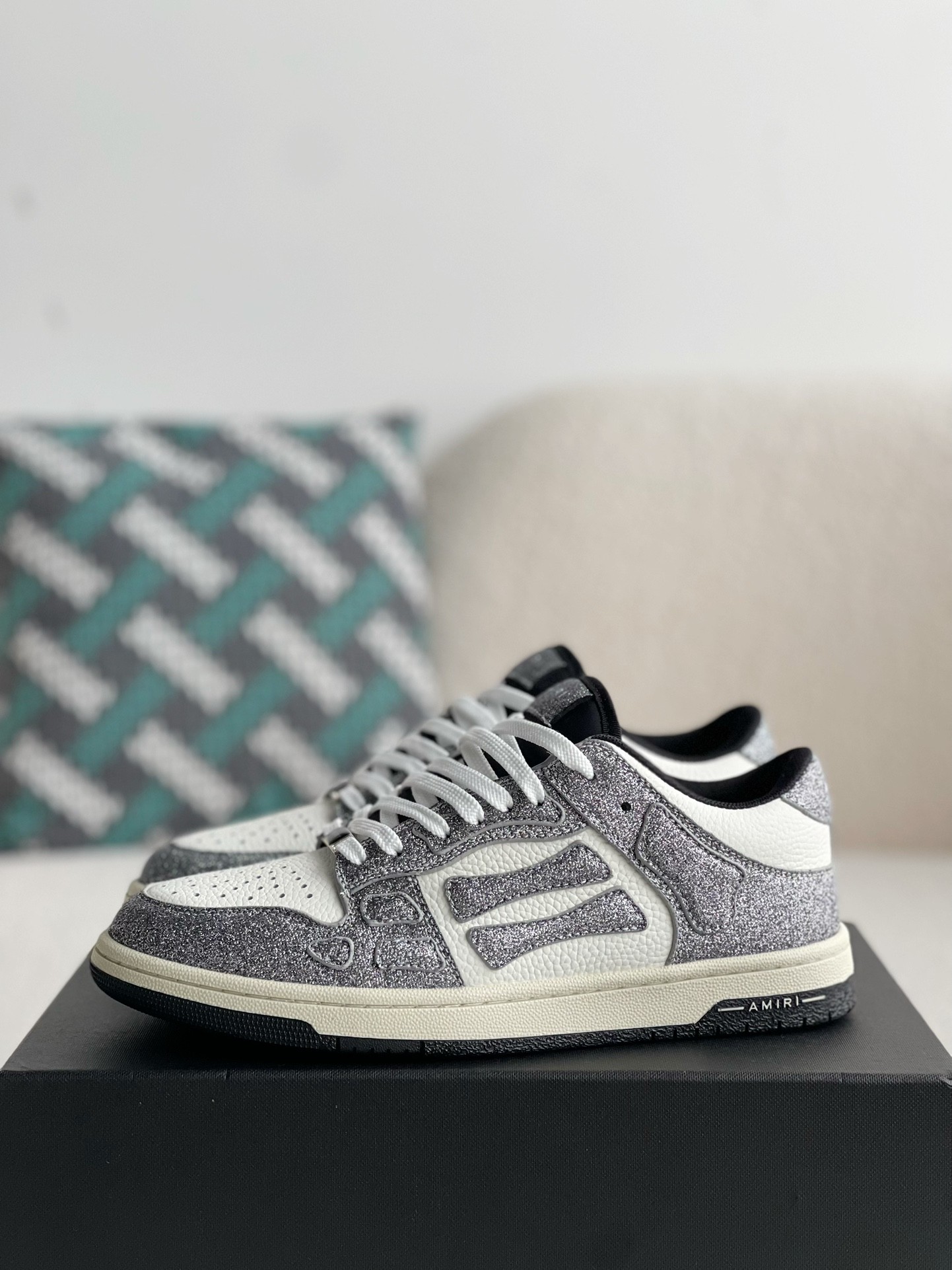 AMRI Bone Sneakers