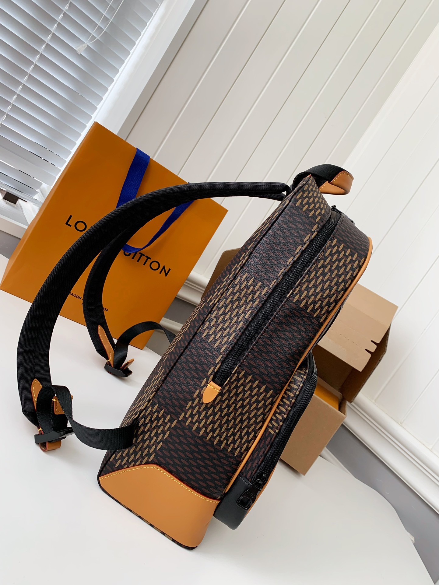 LV × NIGO Campus 30*39*13cm