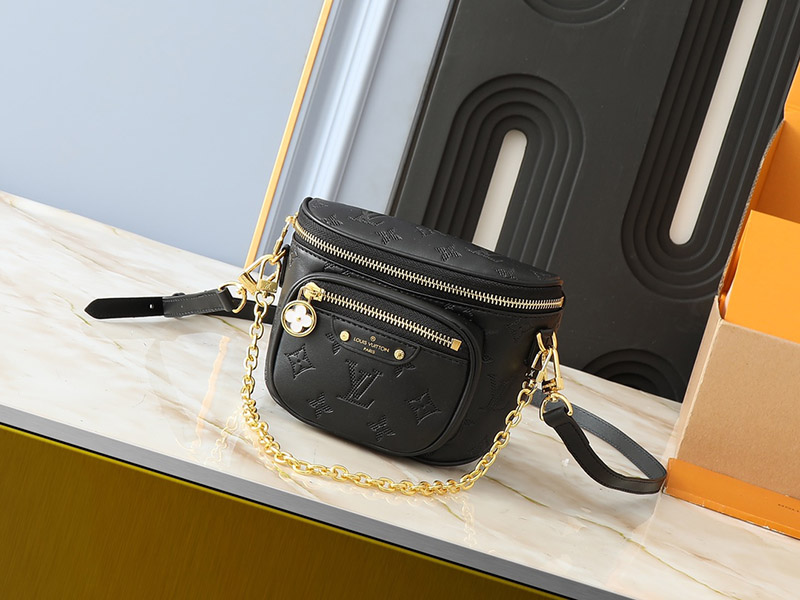 Size 6.7″x4.7″x3.7″ Black Leather Handbag With Adjustable Strap Chains BB-921619