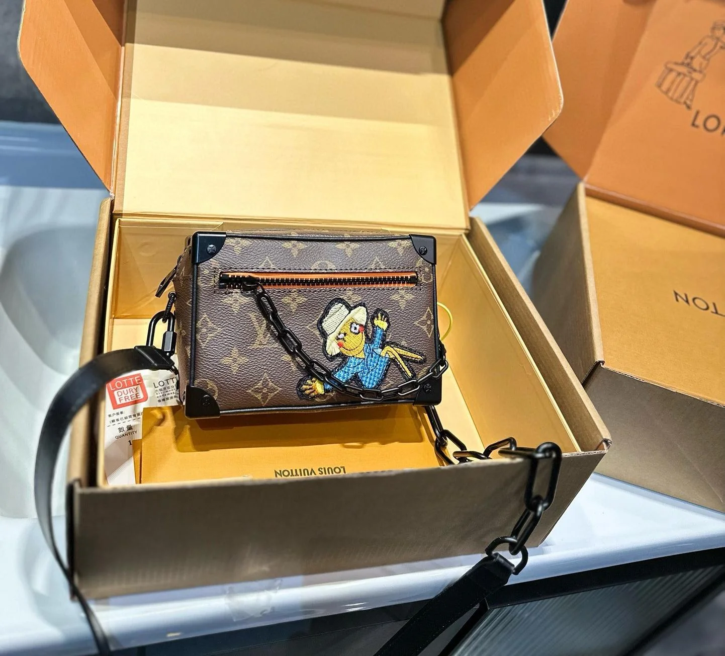 【Louis Vuitton】★Cool Girl | Trendy and fashionable, perfect for any outfit♪ Limited quantity available now