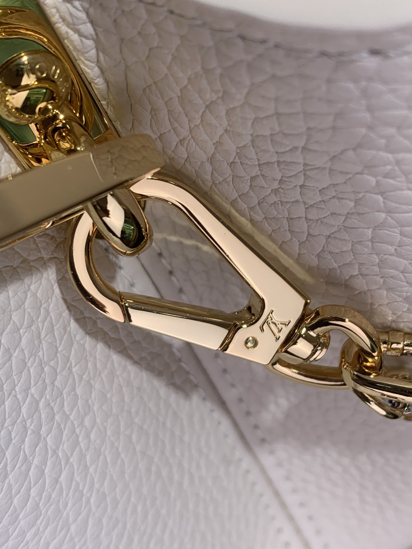 LOUIS VUITTON M26345 Capucines East-West Mini