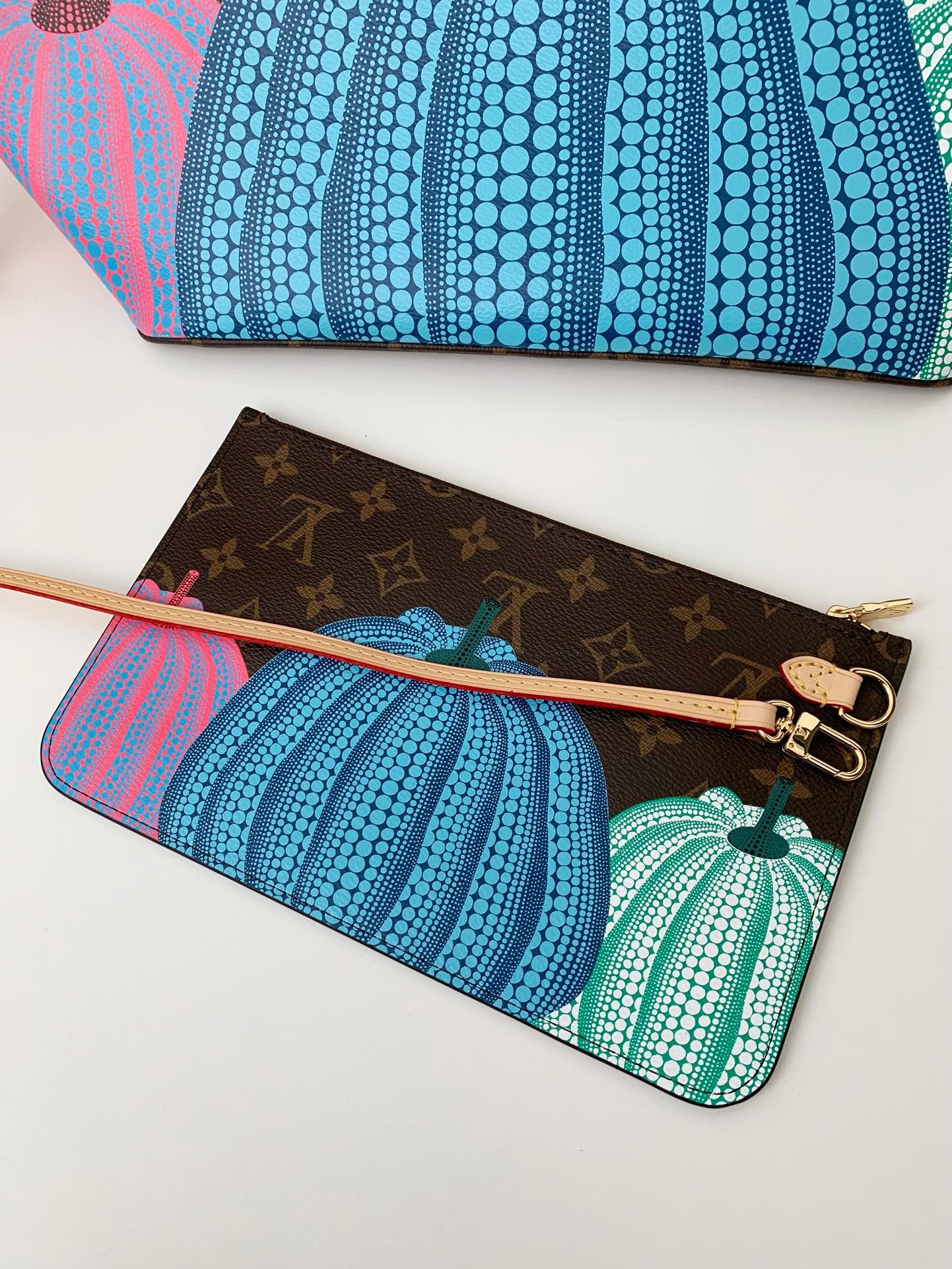 LV x Yayoi Kusama  NEVERFULL  31*28*14cm