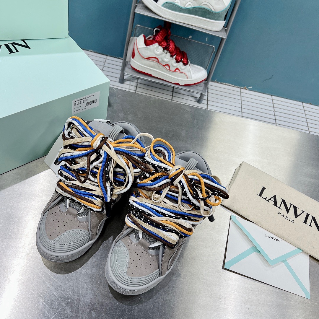 LAN Leather Curb 9