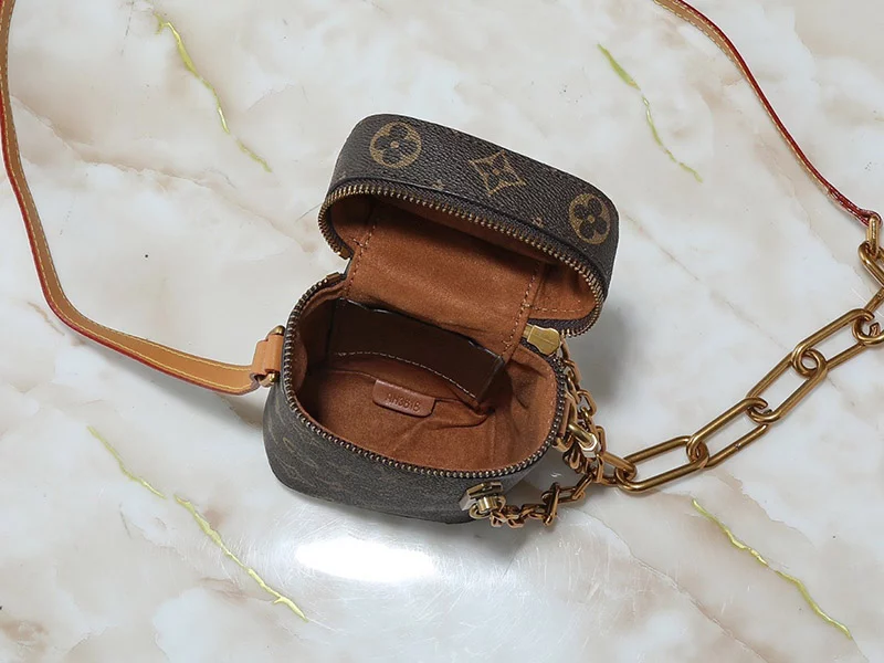 Fashion 4.1″x6.7″x2.0″ Genuine Leather Handbag with Chains straps BB-9211031