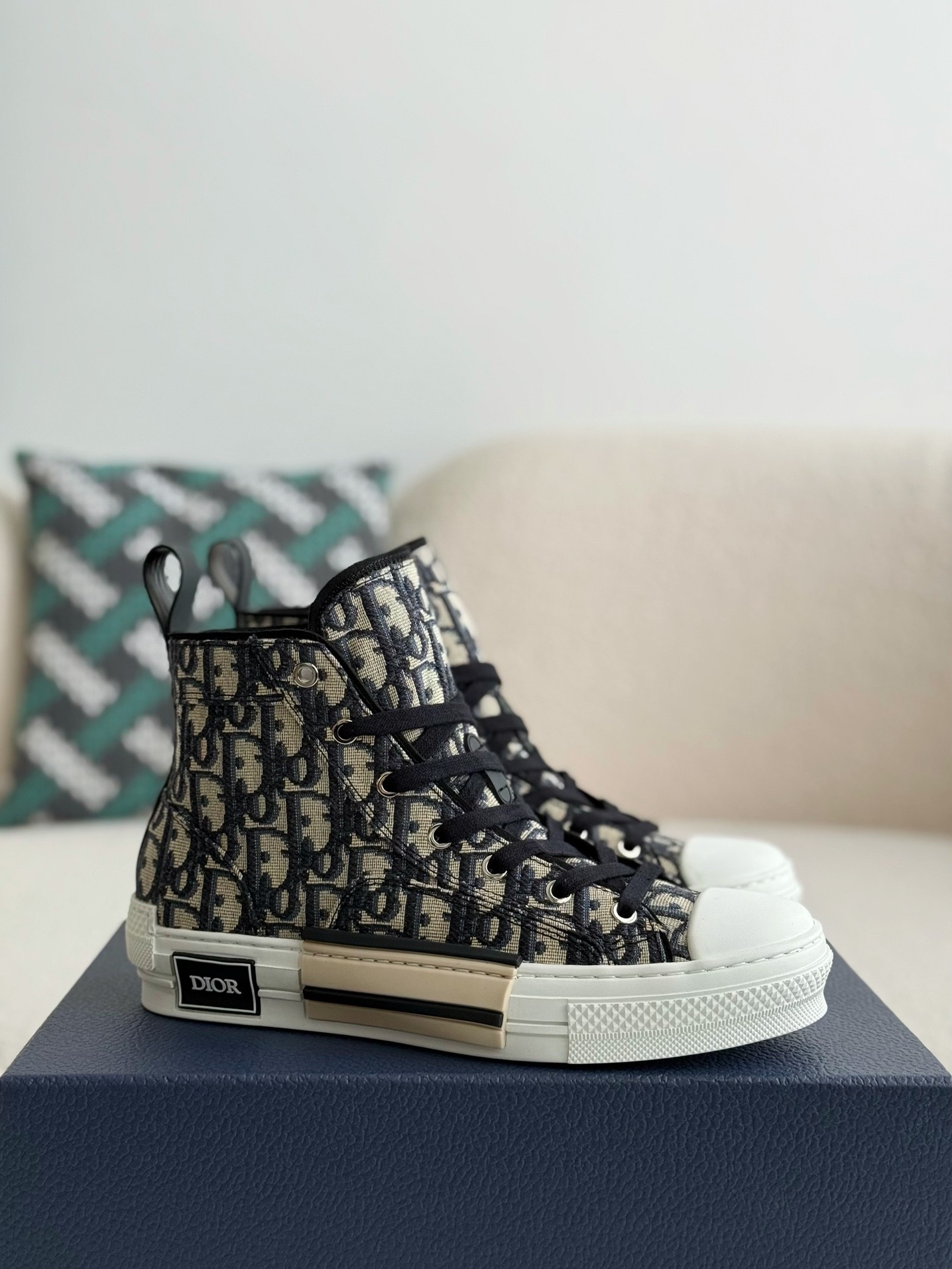 DR B23 logo print high top sneakers