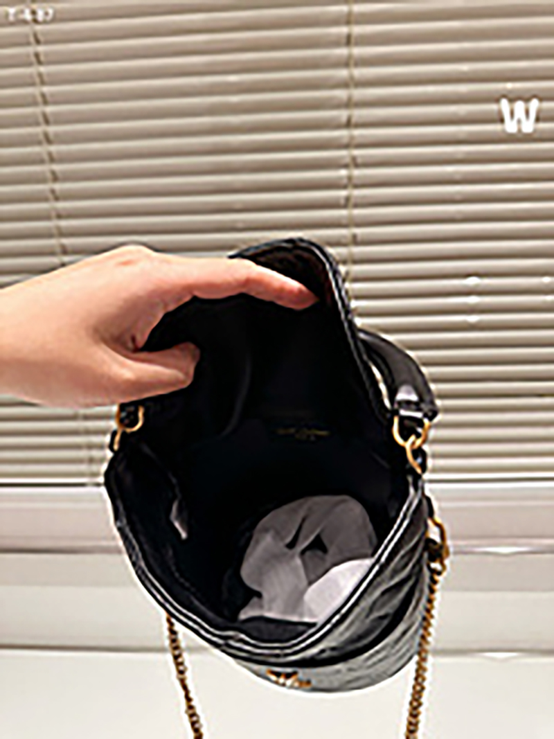 6.3″x7.1″ Chains Leather Handbag BB-921018