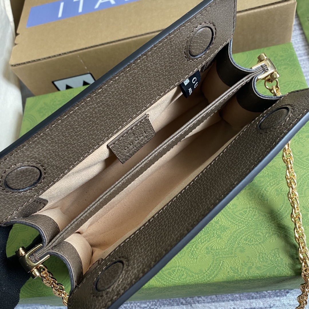 Small Woman’s Handbag 7.5″x5.5″x2.4″ BB-9190030