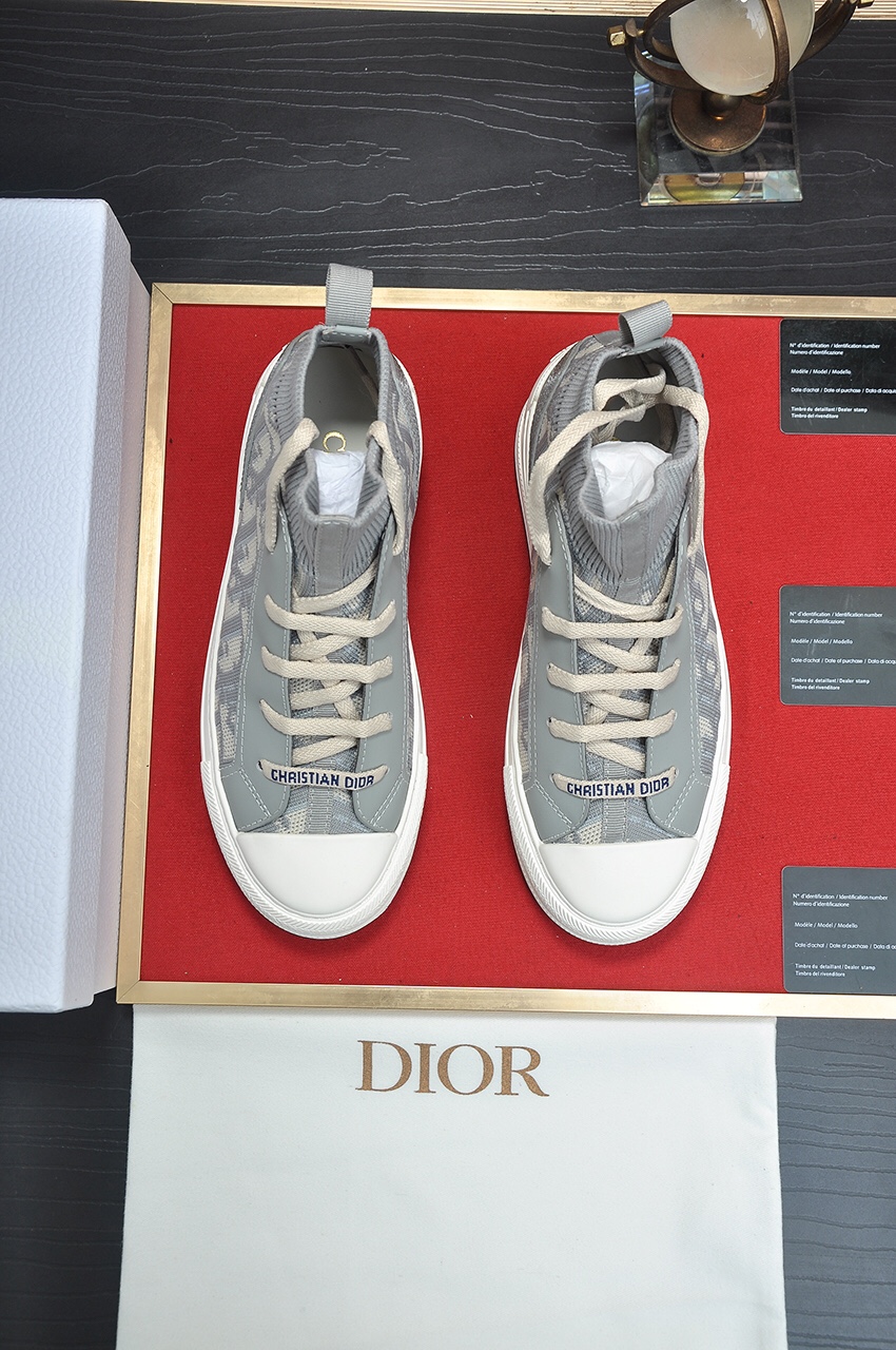 DR Sneaker