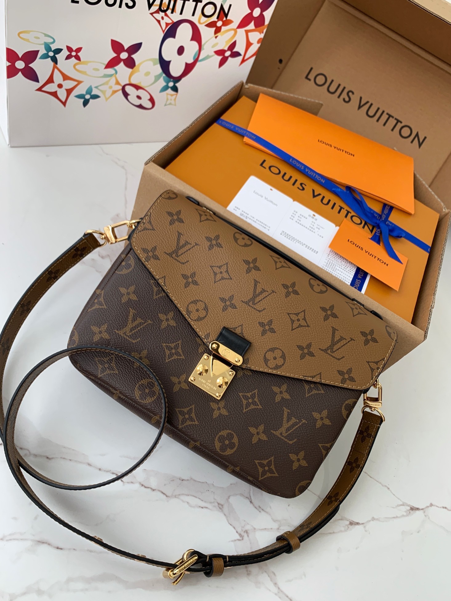 LV  POCHETTE MÉTIS  M44876  SIZE:25*19*7cm