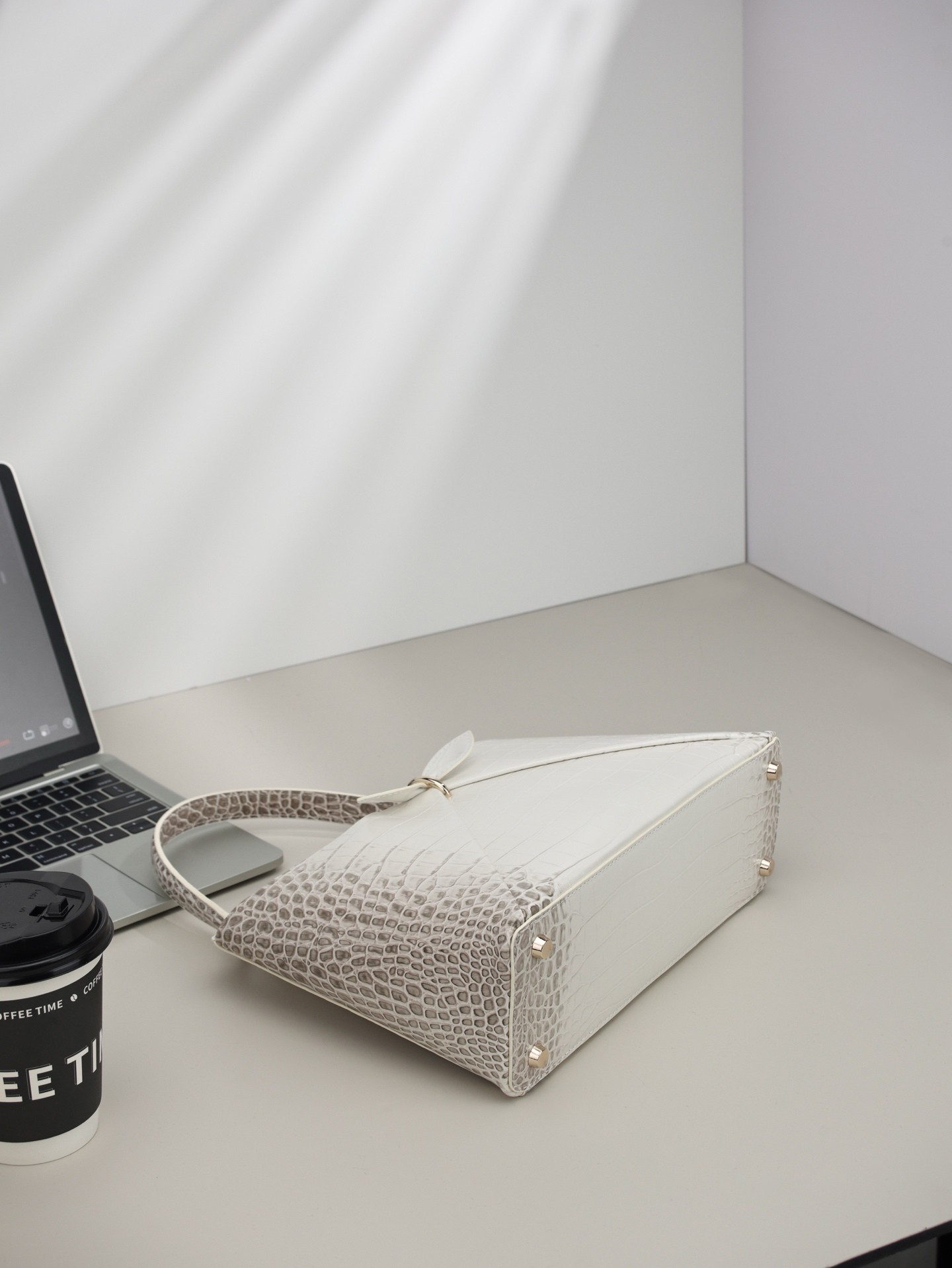DR Handbag 28x10x22cm