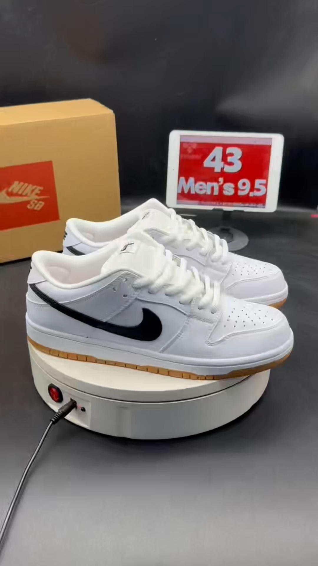 NK SB Dunk Low Orange Label Black CZ2249-100