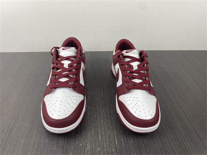 NK Dunk Low Bordeaux DD1503-108