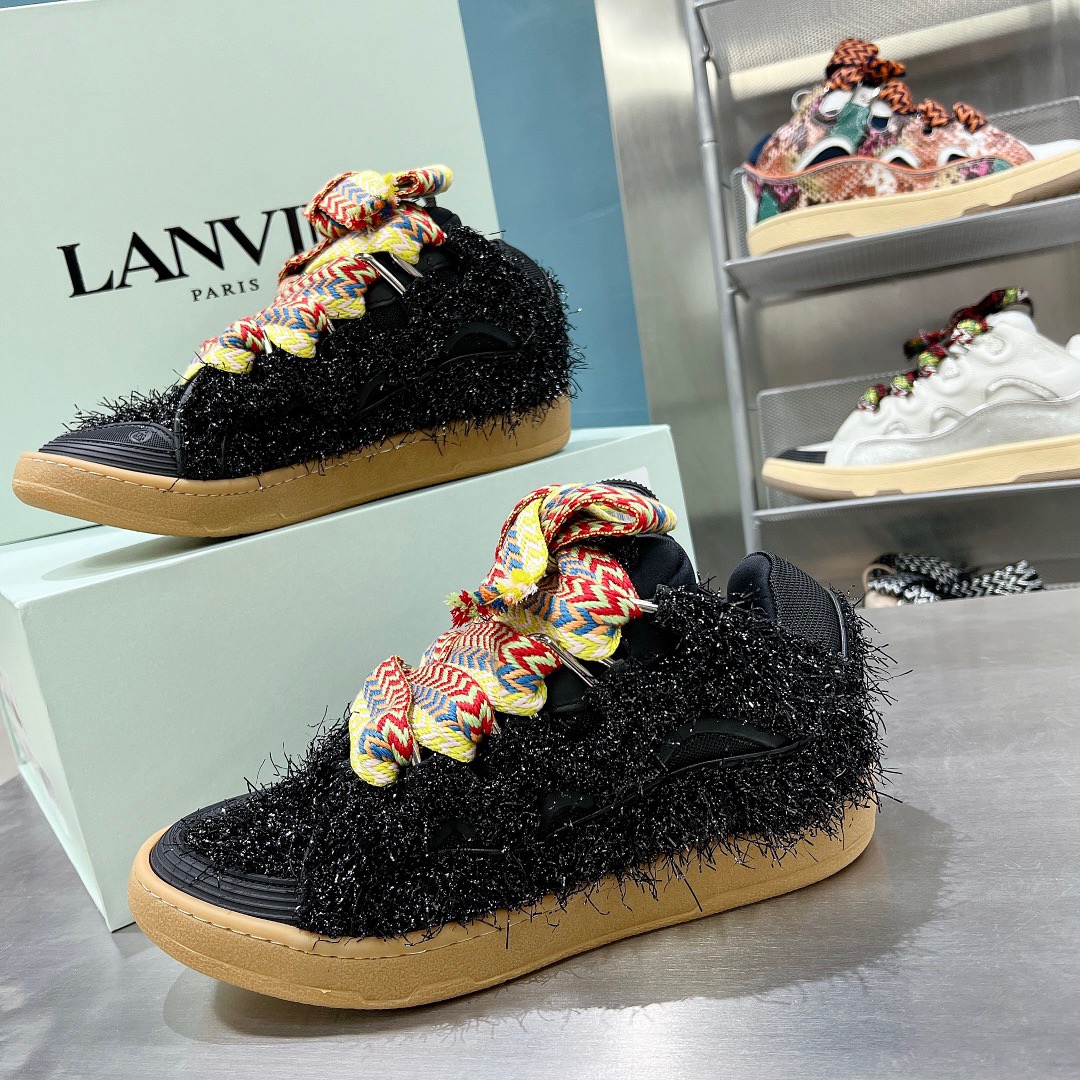 LAN Leather Curb 4