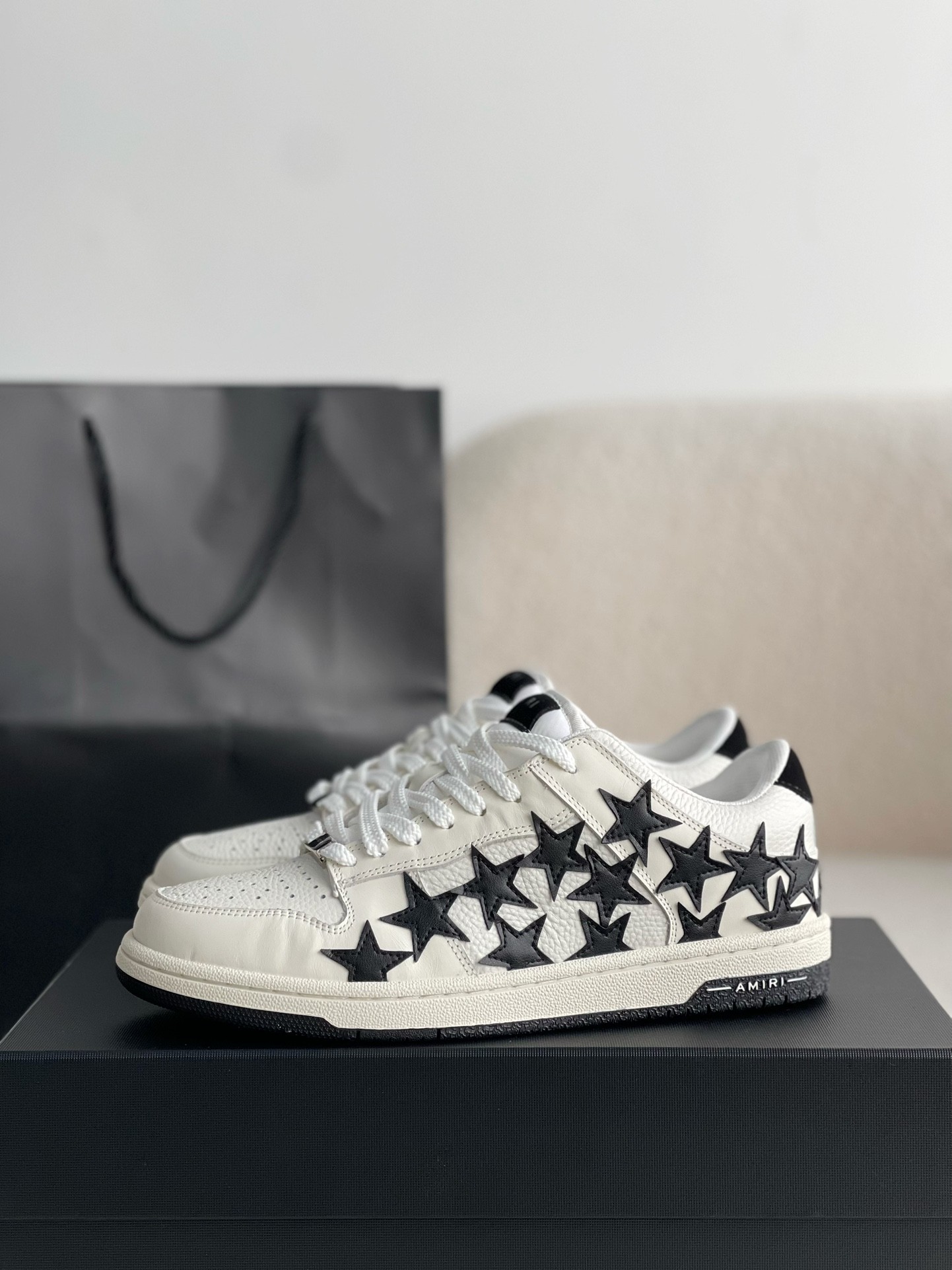 AMRI Sneakers