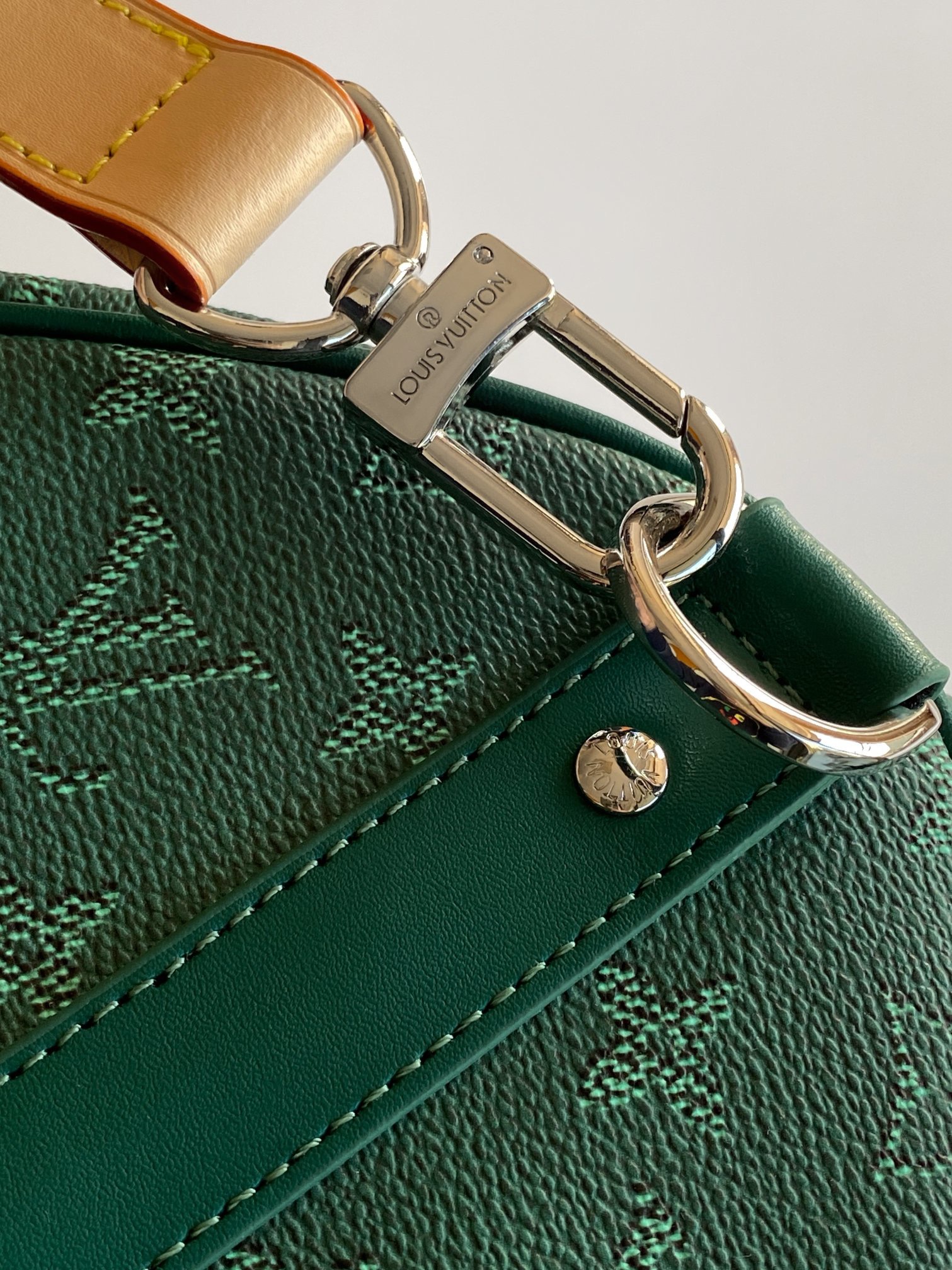 LV Keepall M26865 29X23X50CM