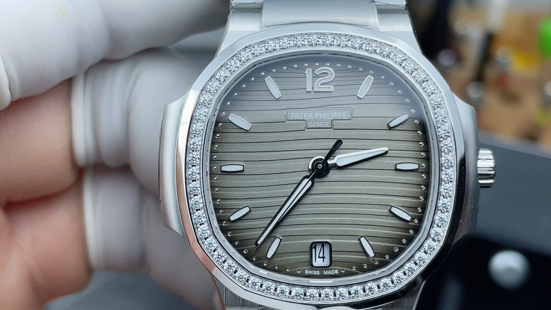 Patek Philippe Nautilus 7118 Replica – Grey Dial Diamond Bezel Ladies Watch