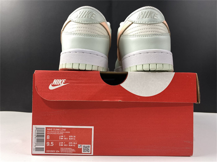 NK Dunk Low Barely Green DD1503-104