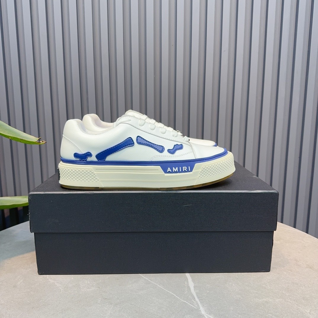 AMRI Sneakers