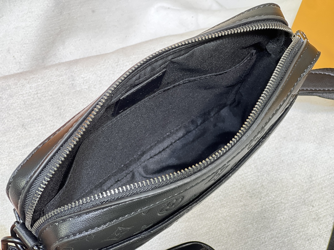 Adjustable strap Woman’s Handbag 10.6″x1.8″x7.3″ BB-9180001000179