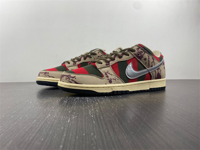 NK SB Dunk Low Freddy Krueger 313170-202
