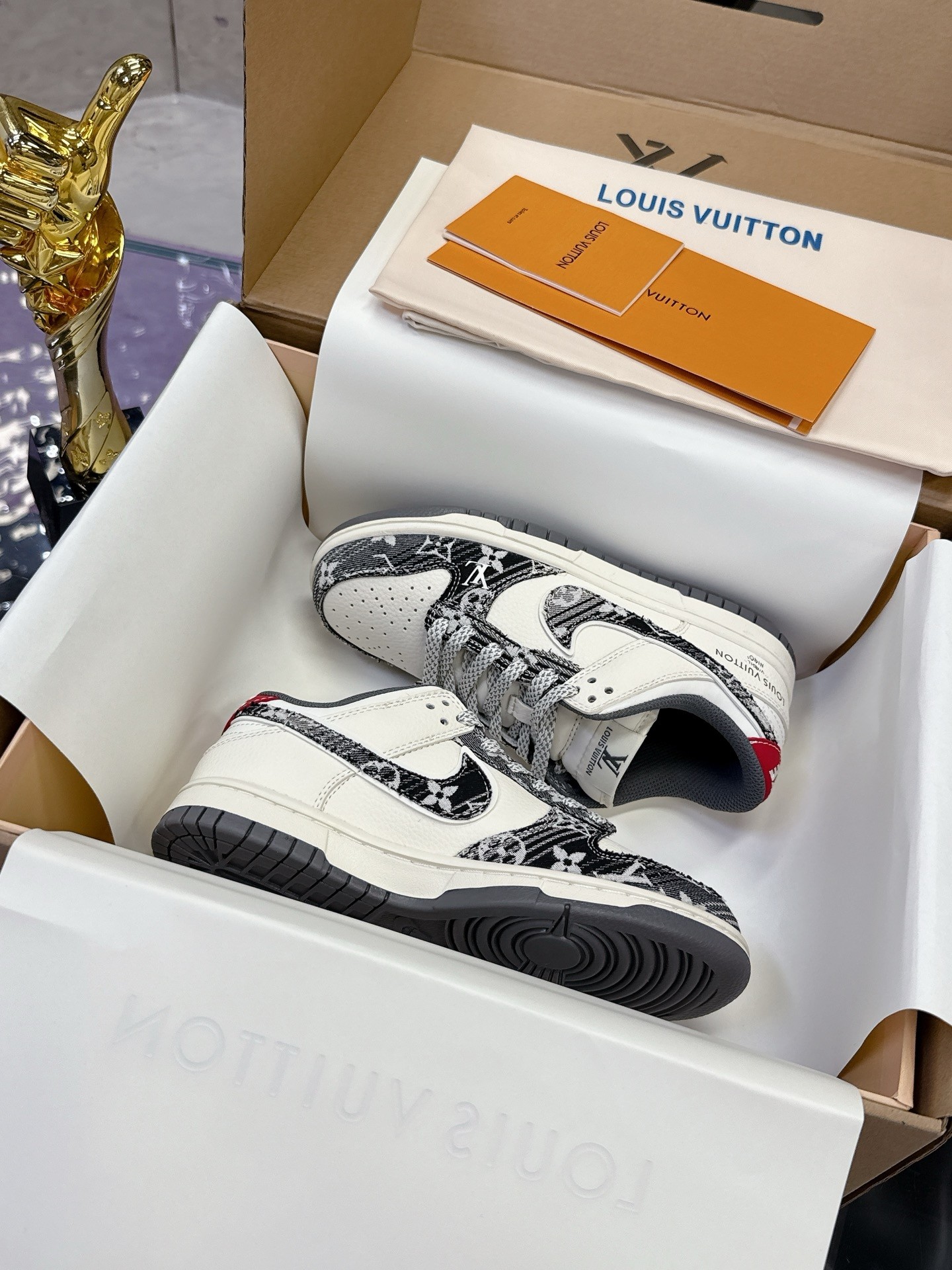 NK Air1 Low x LXV