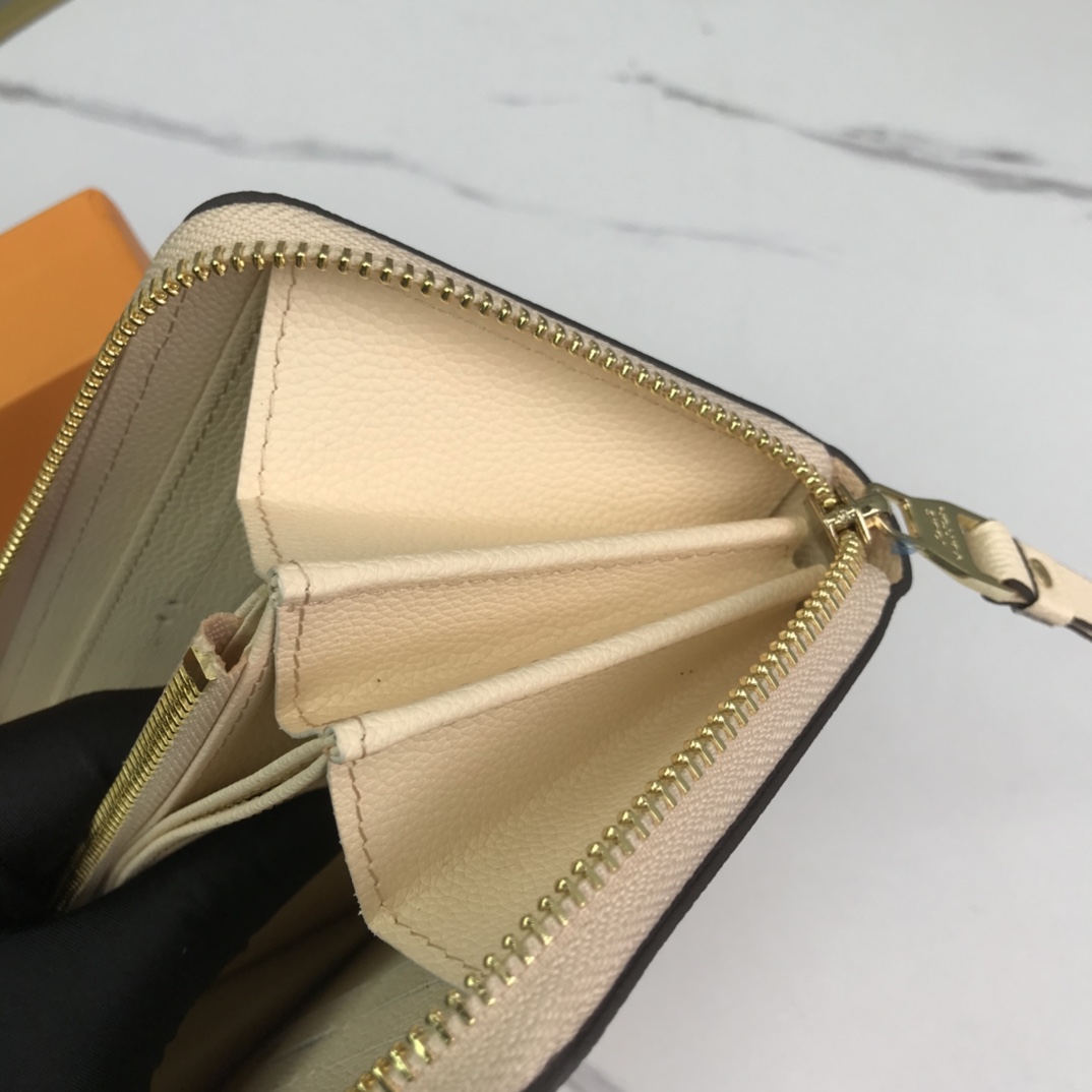 4 color wallet 7.7″x4.1″x1.0″ BB-918000311