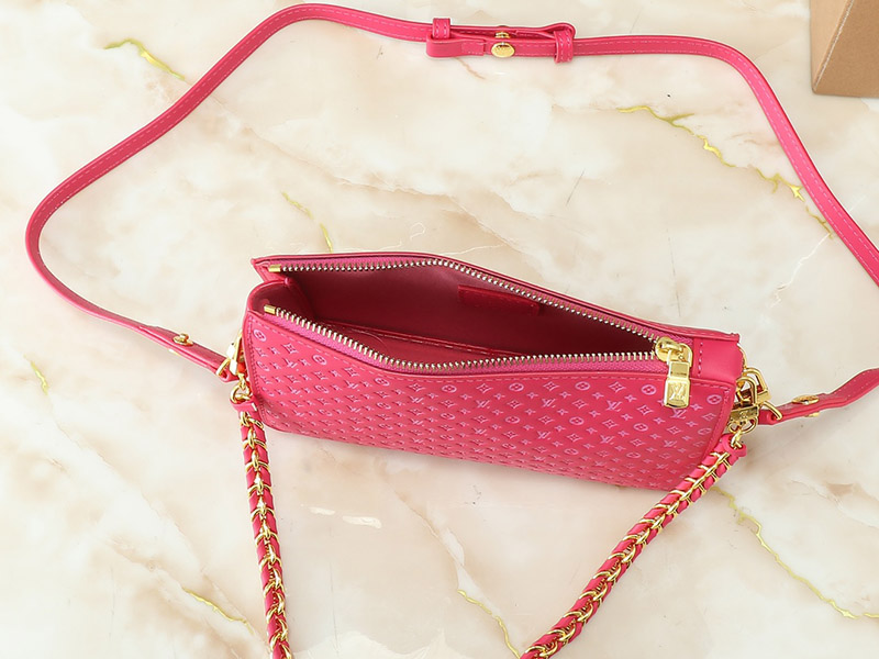 Rose Red Leather 8.5″x4.9″x2.0″ Chains Handbag with Adjustable Strap BB-921492