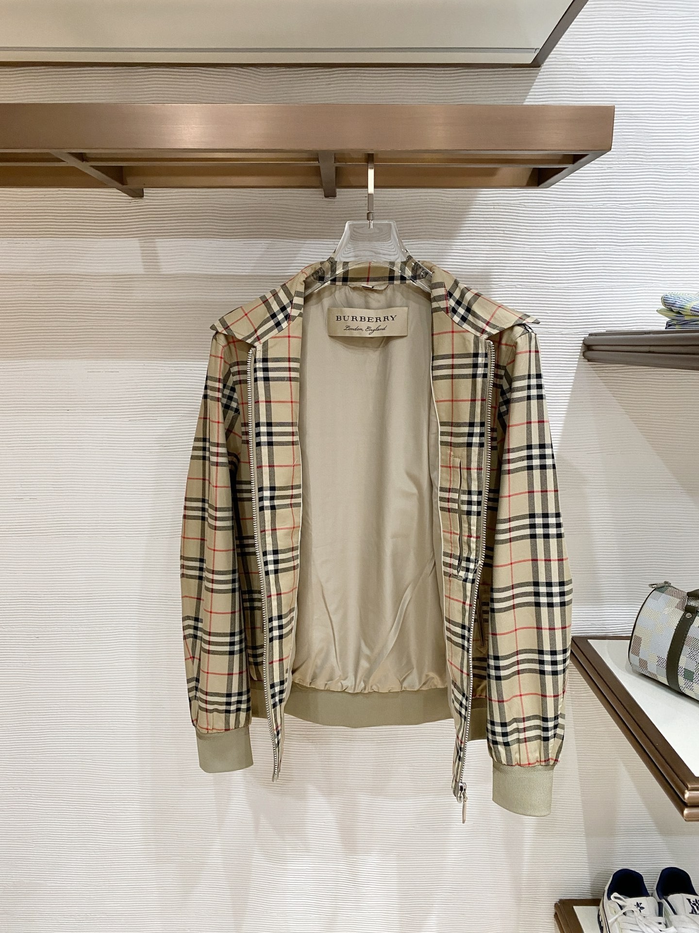 B B R Jackets