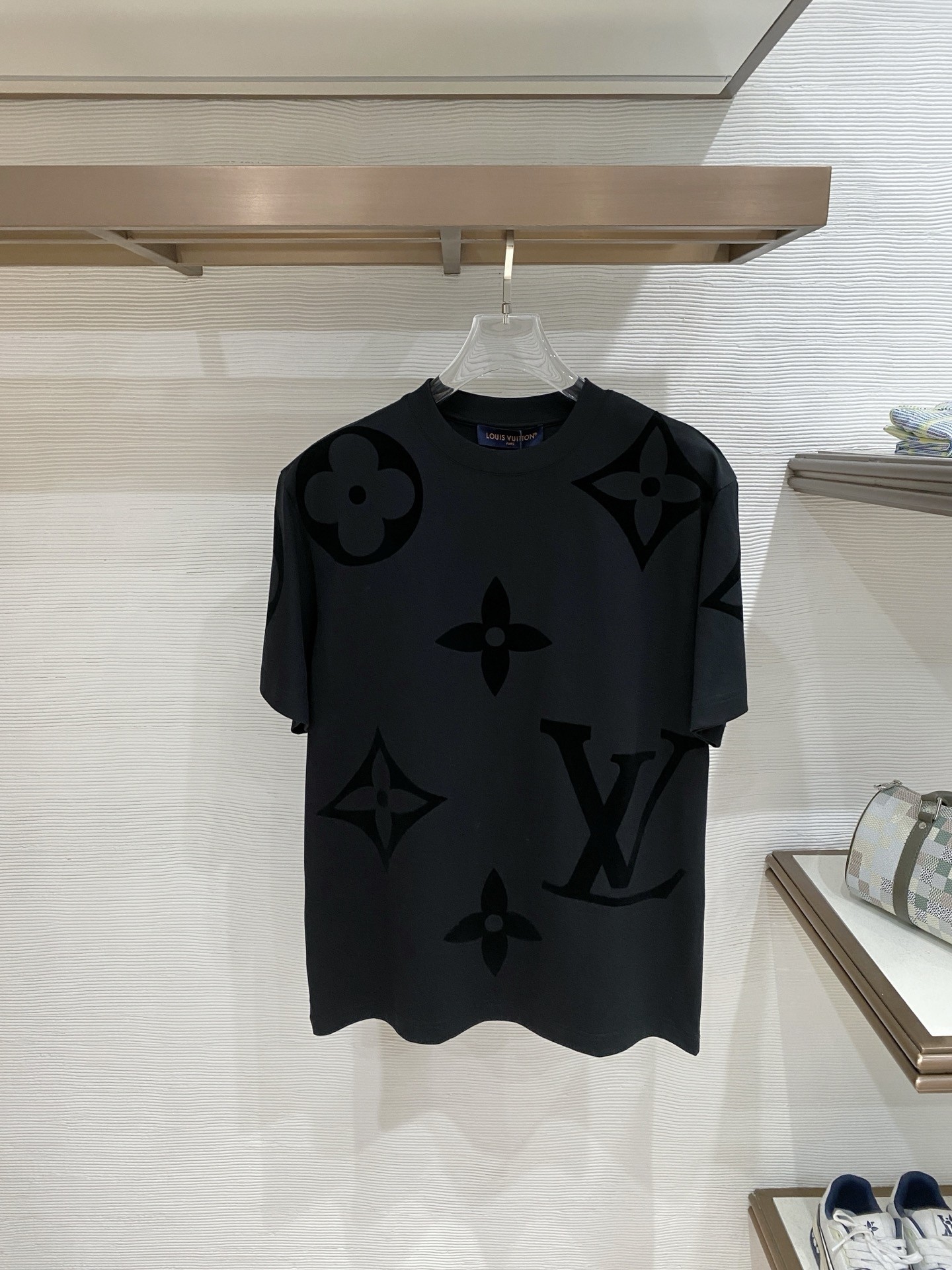 LV T-Shirt